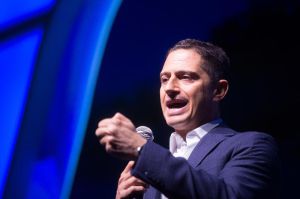 רוביק דנילוביץ' מטיל פצצה: "אני יוצא למאבק"