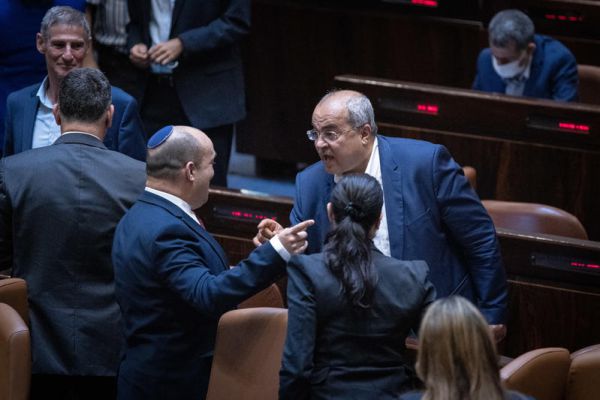 אחמד טיבי חושף: זו ההצעה שהעברתי לנפתלי בנט