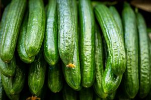 סכנה חמורה: הלקוחה חתכה מלפפון; זה החפץ שהוחבא בתוכו