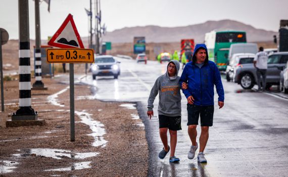 השיטפונות בדרום: אלו הכבישים שנותרו חסומים לתנועה