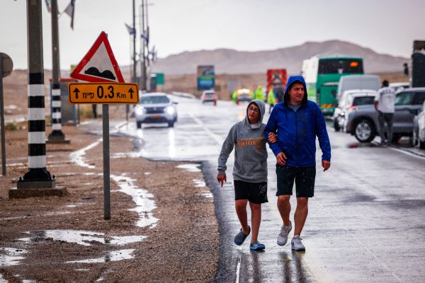 השיטפונות בדרום: אלו הכבישים שנותרו חסומים לתנועה