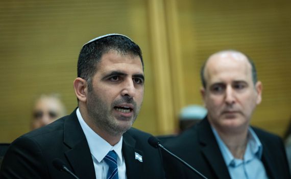 קרעי בדיון הראשון בוועדה: "לא יקפלו אותי, לא אכנע ללחצים"