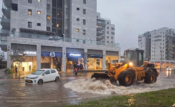 עיר ראשונה בהודעה דרמטית לתושבים: "לא לצאת מהבתים"