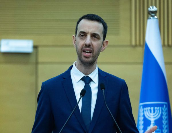 מגיש הצעת ועדת החקירה מגיב להרצוג: "אל תיתן ידך למהלך"