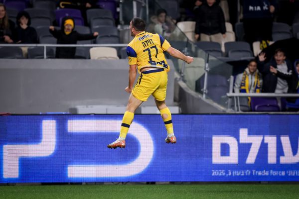 חמסה חמסה: מכבי ת"א רמסה בדרך לשמינית הגמר