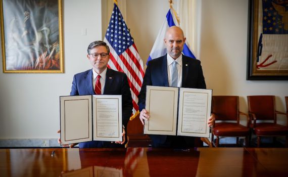 אוחנה וג'ונסון משיקים יוזמה בינלאומית להענקת פרס נובל לטראמפ