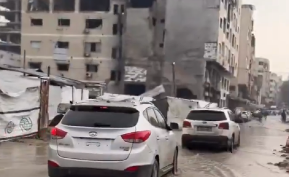 בניינים נופלים, אוהלים נסחפים: הסופה ביירון מכה בעזה