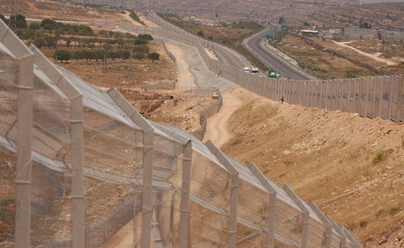 עבור עשרות אלפי שקלים: נעצרו מאבטחים בחשד שהבריחו שב"חים