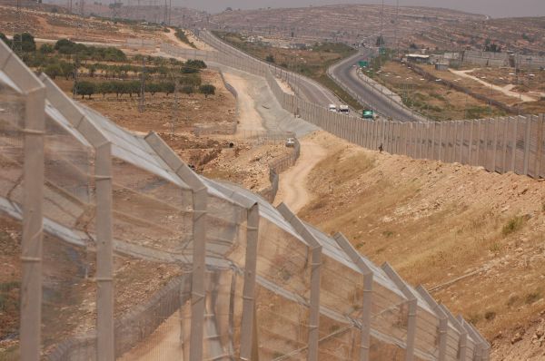 עבור עשרות אלפי שקלים: נעצרו מאבטחים בחשד שהבריחו שב"חים