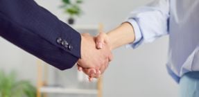 בעלות של 950 מיליון דולר: קרן אייפקס רוכשת את יד2