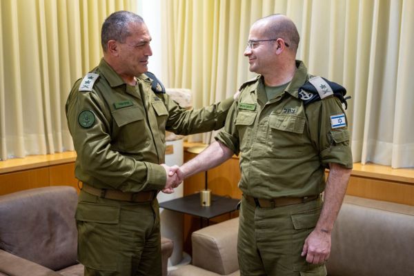 לאחר החלטת רה"מ: גופמן והרמטכ"ל נפגשו "נסייע לו להצליח"