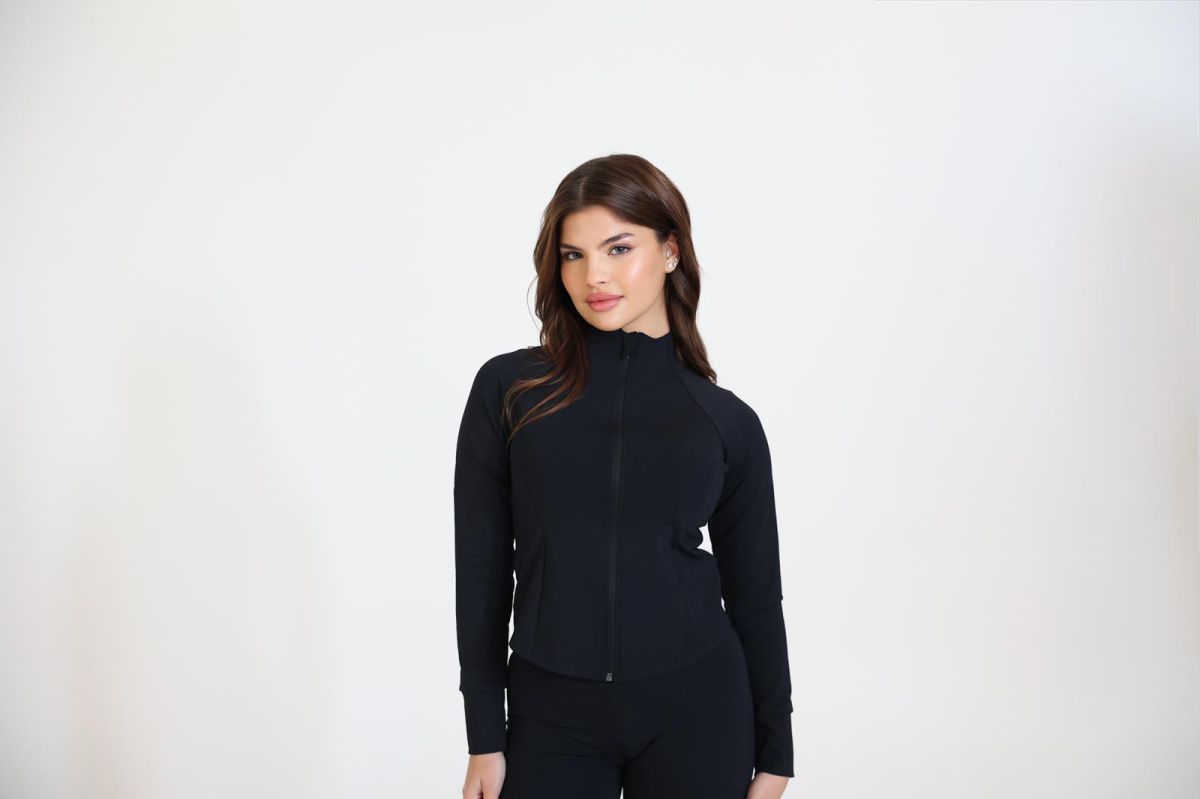 כוכבת האח הגדול שירז בן ארי מספרת על התקרבות לדת. ריאיון