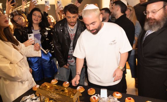 מהפסטיגל ועד לנקסט: הסלבס מדליקים נרות חנוכה. צפו