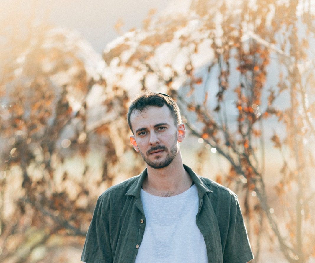 מהטנק לפסנתר: הלוחם הסרוג בשיר שנולד מפציעה בלבנון