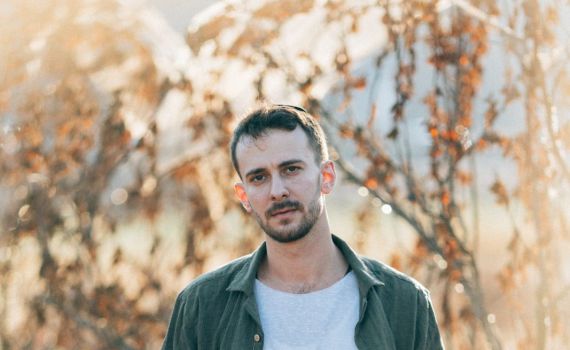 מהטנק לפסנתר: הלוחם הסרוג בשיר שנולד מפציעה בלבנון