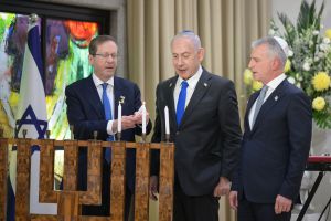 נתניהו בטקס מצטייני המוסד: "אומה לא יכולה לנוח על זרי הדפנה"