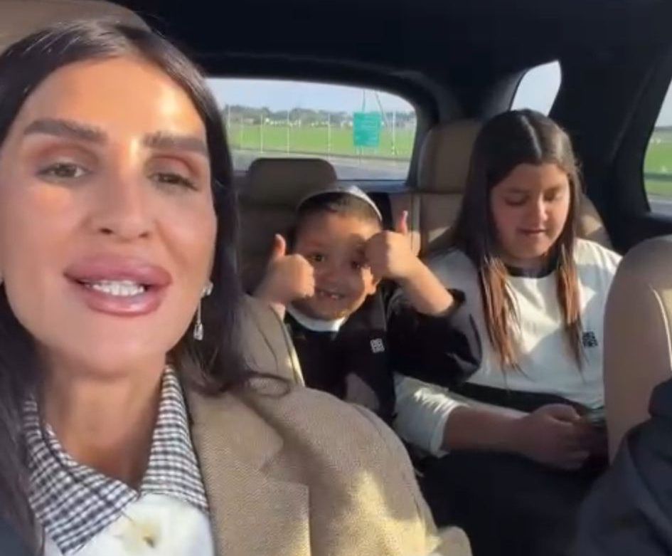 מאיפה עינב בובליל יודעת ידייש? הביצוע המפתיע