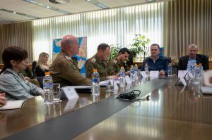 כ"ץ ולוין בוחנים הקמת בית דין צבאי ייעודי למחבלי הנוח'בה