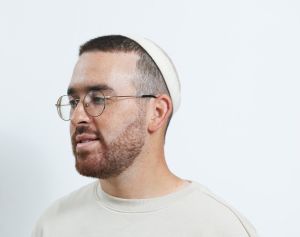 מוזיקה מהר חברון: אליהו רפאל כאין בשיר שקורא לנו לשים