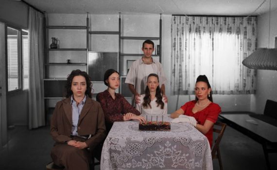 הסרוגה שמככבת בתיאטרון בית צבי: "מעודדת דתיות ללמוד משחק"