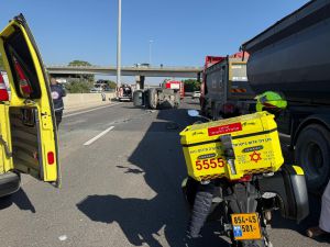 גבר בן 49 נפצע קשה בתאונה בכביש 6; עומסים ושיבושים באזור