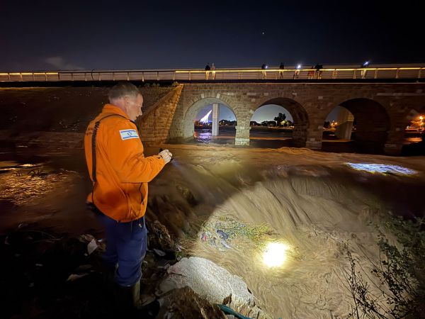 סוף טראגי: אותרה גופתו של הנעדר שנסחף בנחל באר שבע