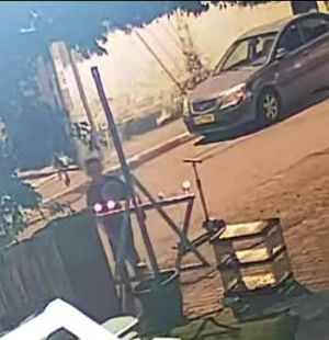 המשטרה איתרה את הילד הערבי שכיבה חנוכייה ברמלה