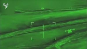 "פורק קצר, התפוצץ!": האזינו לקולות הקשר מיירוט הרחפנים