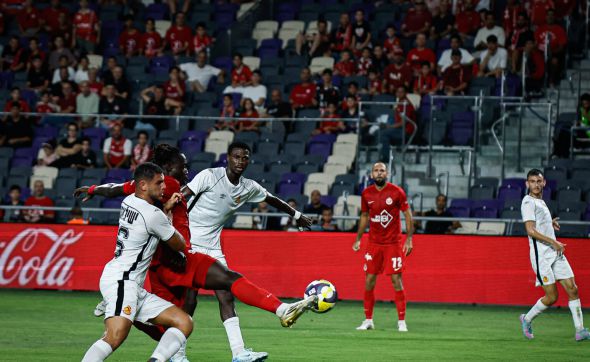 תוך 24 שעות: מאמן שני פוטר בליגת העל