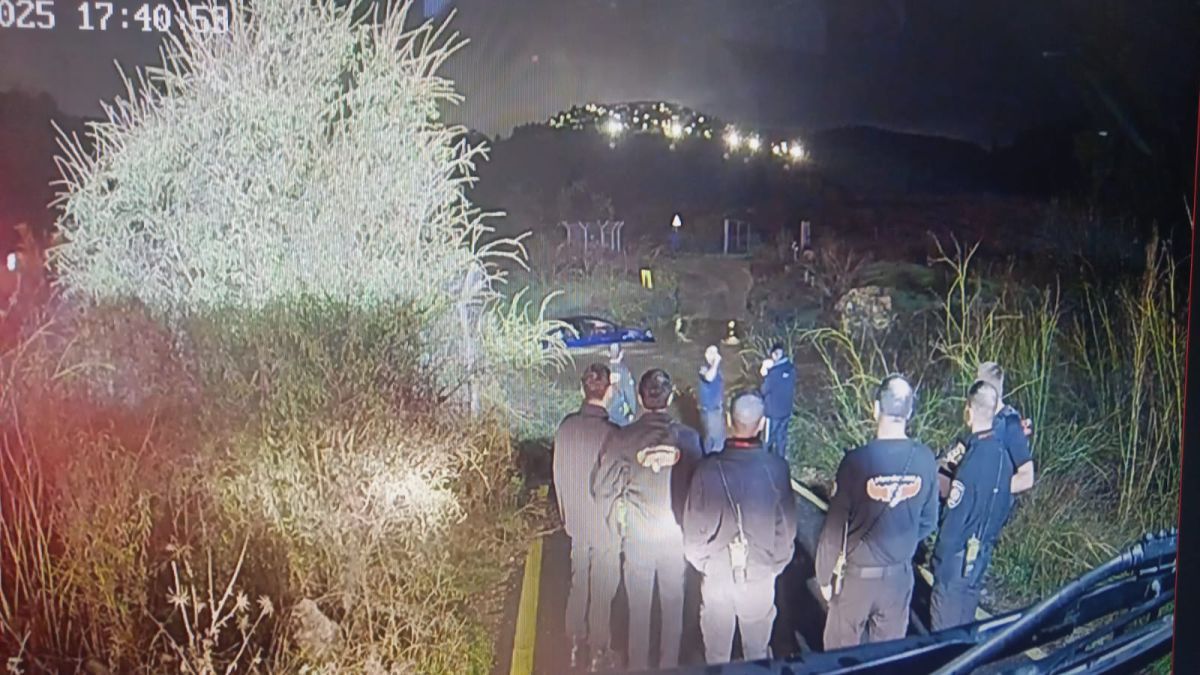 שיטפון בעמק הארזים בירושלים: 2 לכודים חולצו מרכב שנתקע