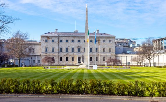 בעקבות הלחץ: אירלנד לא תשנה את שם "פארק הרצוג"