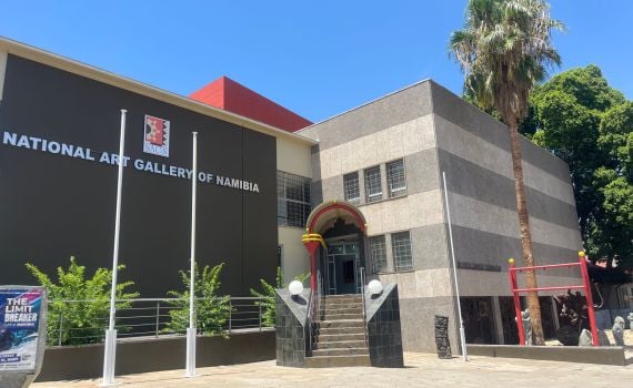 אחרי הסערה: "אדולף היטלר" שינה את שמו