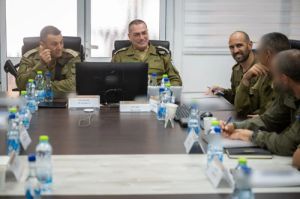 הרמטכ"ל זמיר למשפחת גואילי: "עמדנו בהבטחה להשיב את רן"