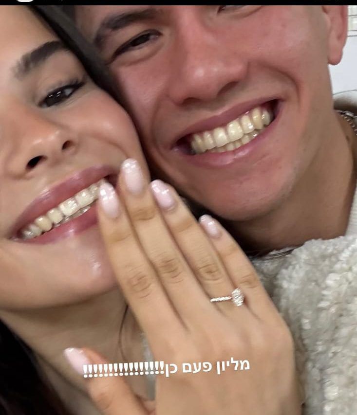 אהבת השם גורדון הציע נישואין לחברתו אורן לוי