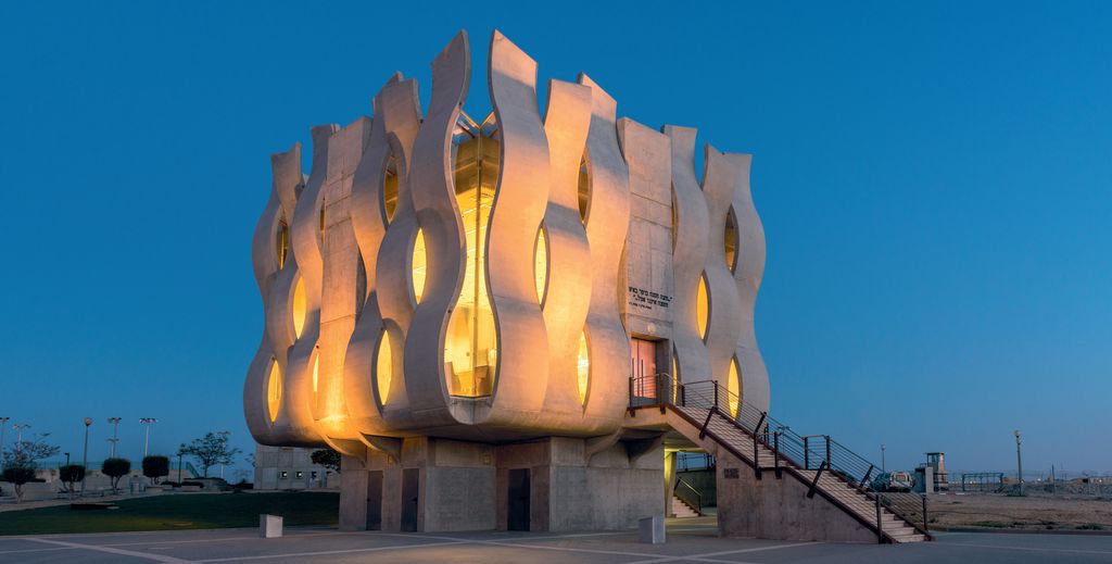 לקראת פרשת שמות: בית כנסת הסנה הבוער שמלווה את קציני צה"ל