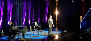 גם אחרי 150 הופעות: אלי יצפאן במופע חדש וחסר מעצורים