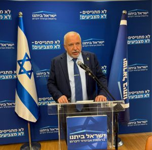 ליברמן מזהיר: "האיראנים עבדו קשה להגדיל את מערך הטילים שלהם"