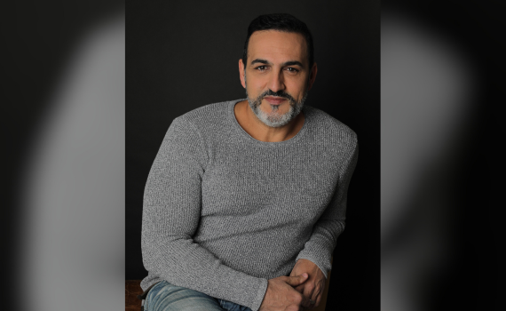 "ישראל": קובי אפללו בשיר מרגש על המציאות הישראלית