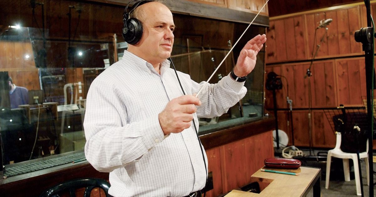 במלאת שנה לפטירת אשתו: משה לאופר בשיר זיכרון מרגש