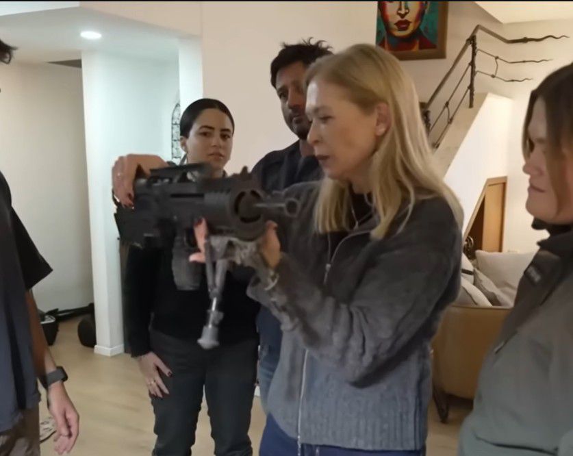 החתיכה האחרונה הגיעה אלינו: אורן סמדג'ה קיבל את הנשק של עומר