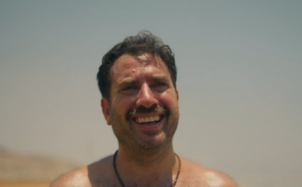 אביהו פנחסוב משתלט שוב על המסך ב"רצח בים המלח". צפו בהצצה