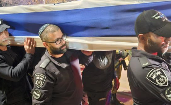 הדרמה בלב הרצועה: "חפרנו בידיים במשך שעות בקור המקפיא"