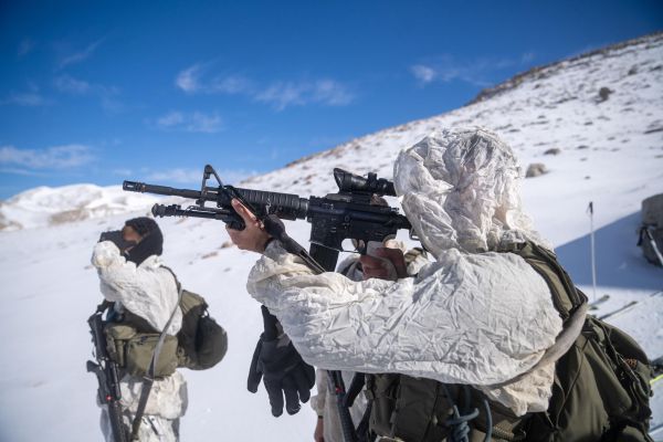 בתנאי שטח קשים: "האלפיניסטים" השלימו את היערכותם בסוריה