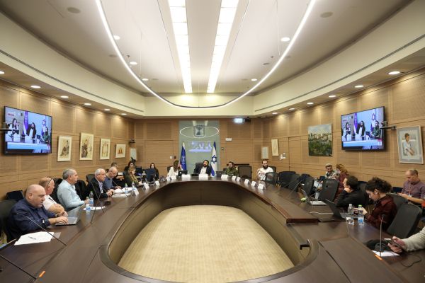 סערה בכנסת: "לא ניתן במה לעלילות שקר על בני עקיבא" | צפו