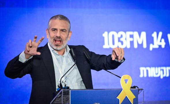 ינון מגל מול אילנה דיין ראש בראש. כך זה נגמר