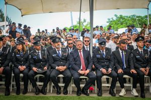 עמי אשד תוקף: "שתיקת הבכירים היא שותפות - לא נייטרליות"