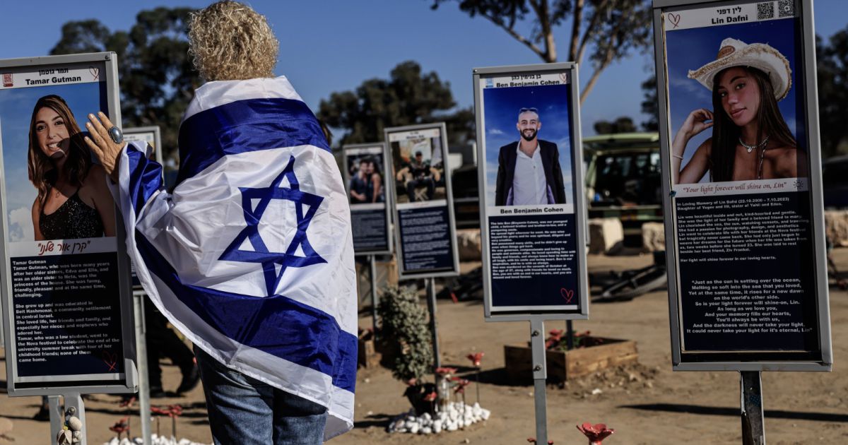 מה היה אומר הרב קוק על הנרצחים במסיבת הנובה? – חדשות סרוגים