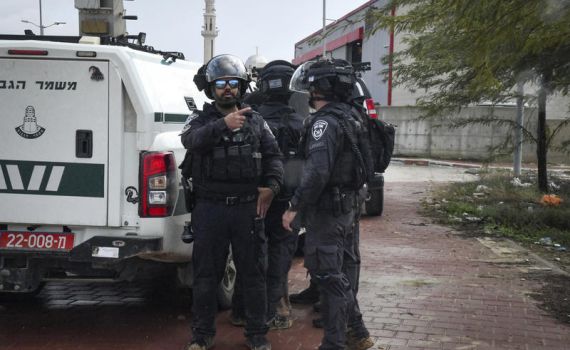 השוטר שחשוד שירה למוות בבדואי – נשלח למעצר בית