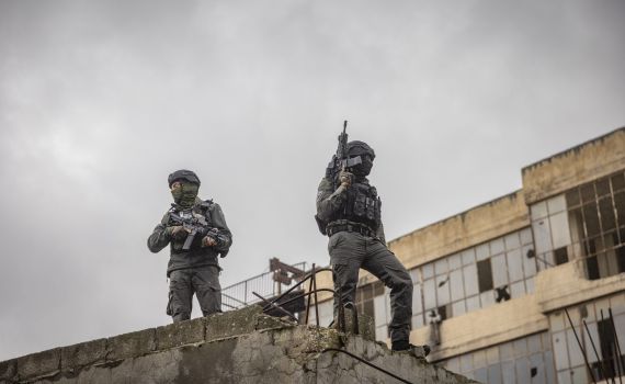 כמו בסצנה מ"פאודה": מסתערבי מג"ב עצרו מחבל שתכנן פיגוע | צפו