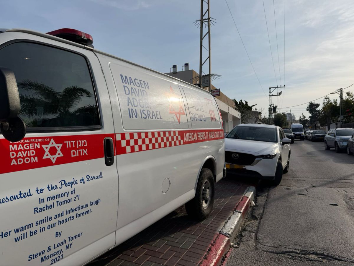 בת ים: אישה בת 91 במצב קשה לאחר שנפלה לבריכה